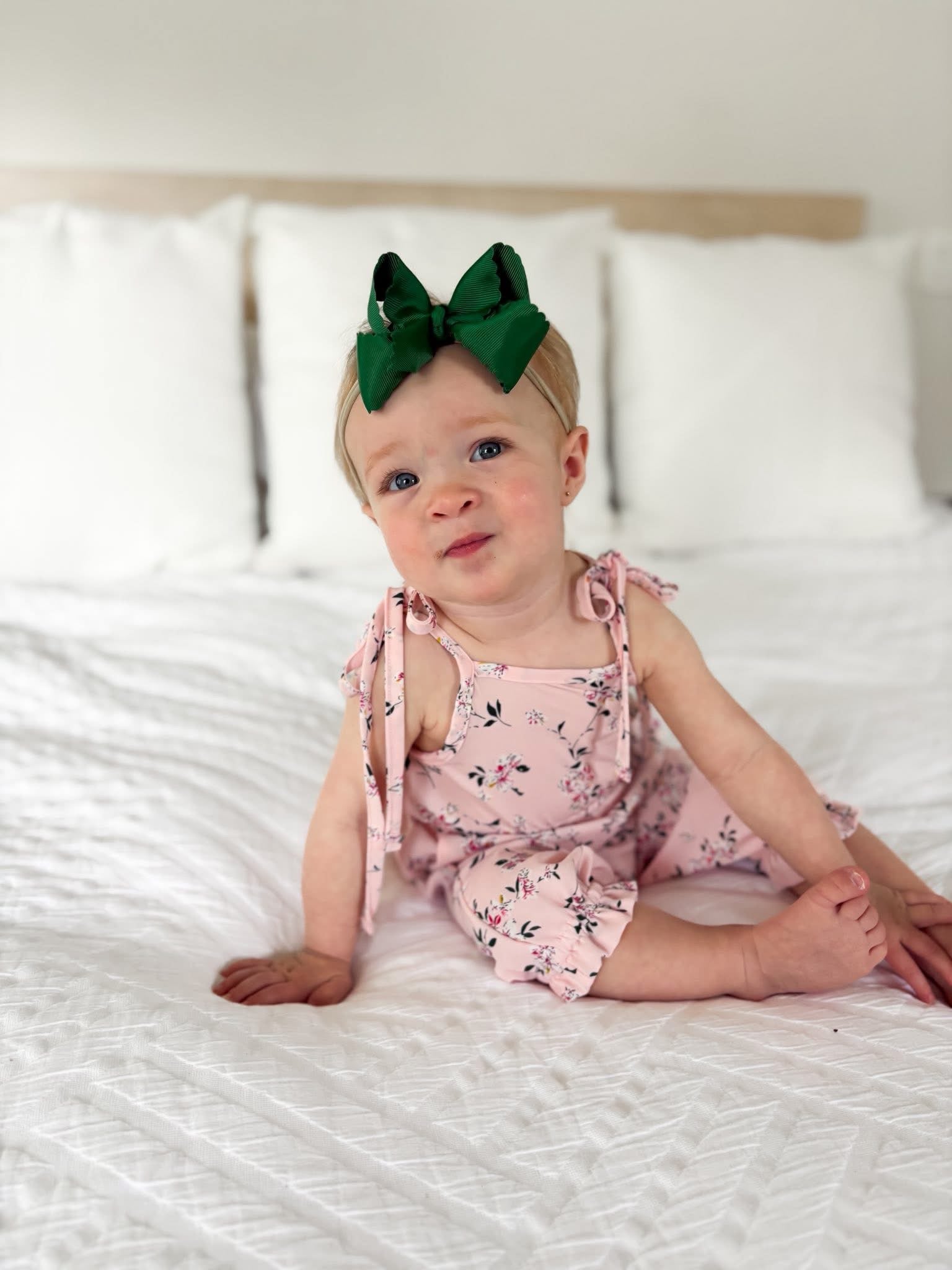 New 4 Inch Scalloped Ribbon Bows