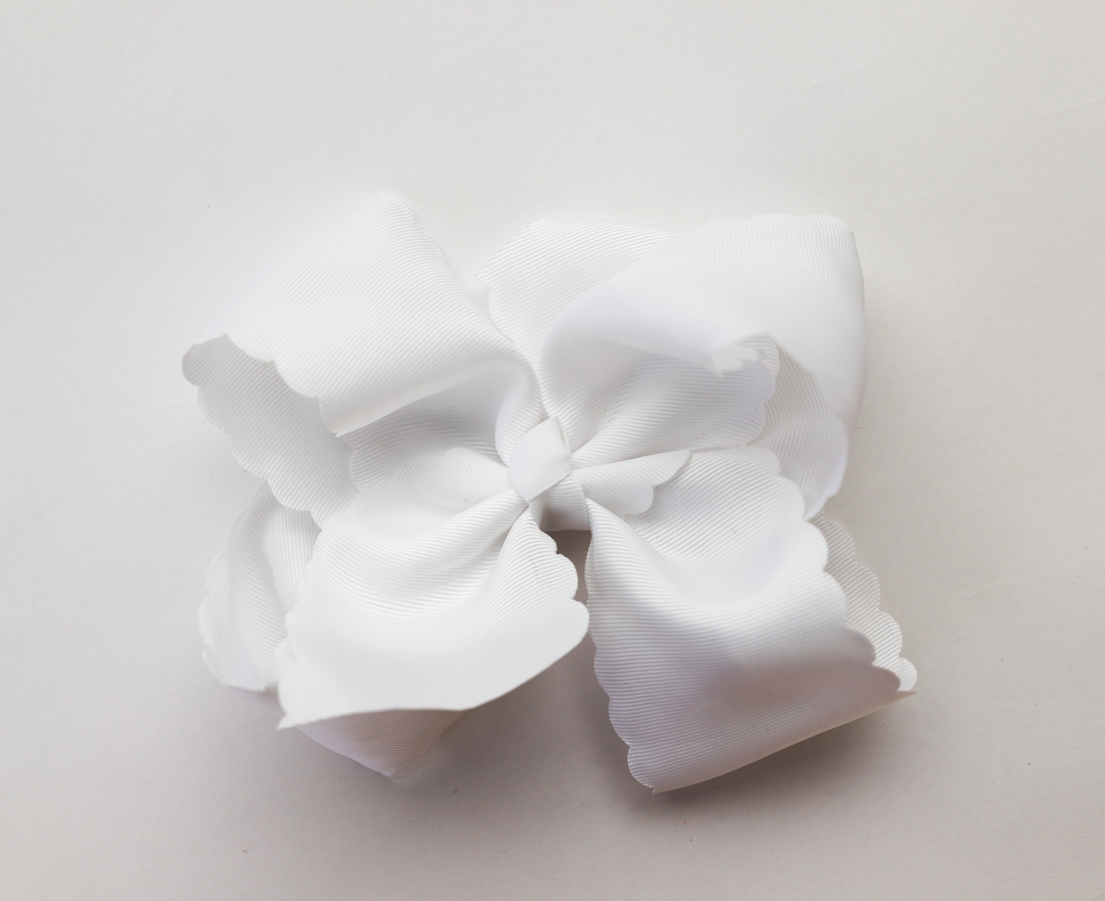 New 8 Inch Scalloped Ribbon Bows