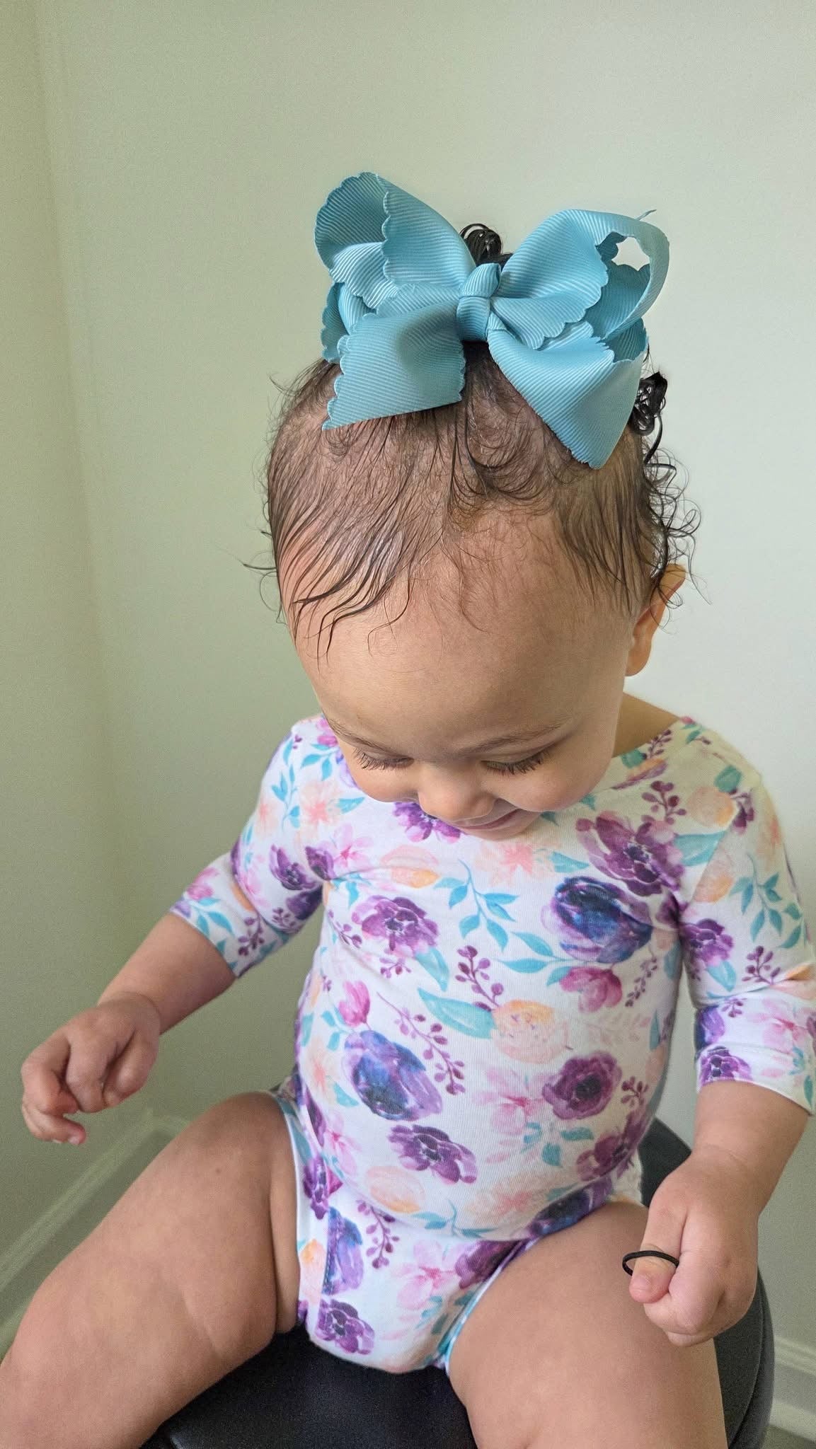 New 4 Inch Scalloped Ribbon Bows